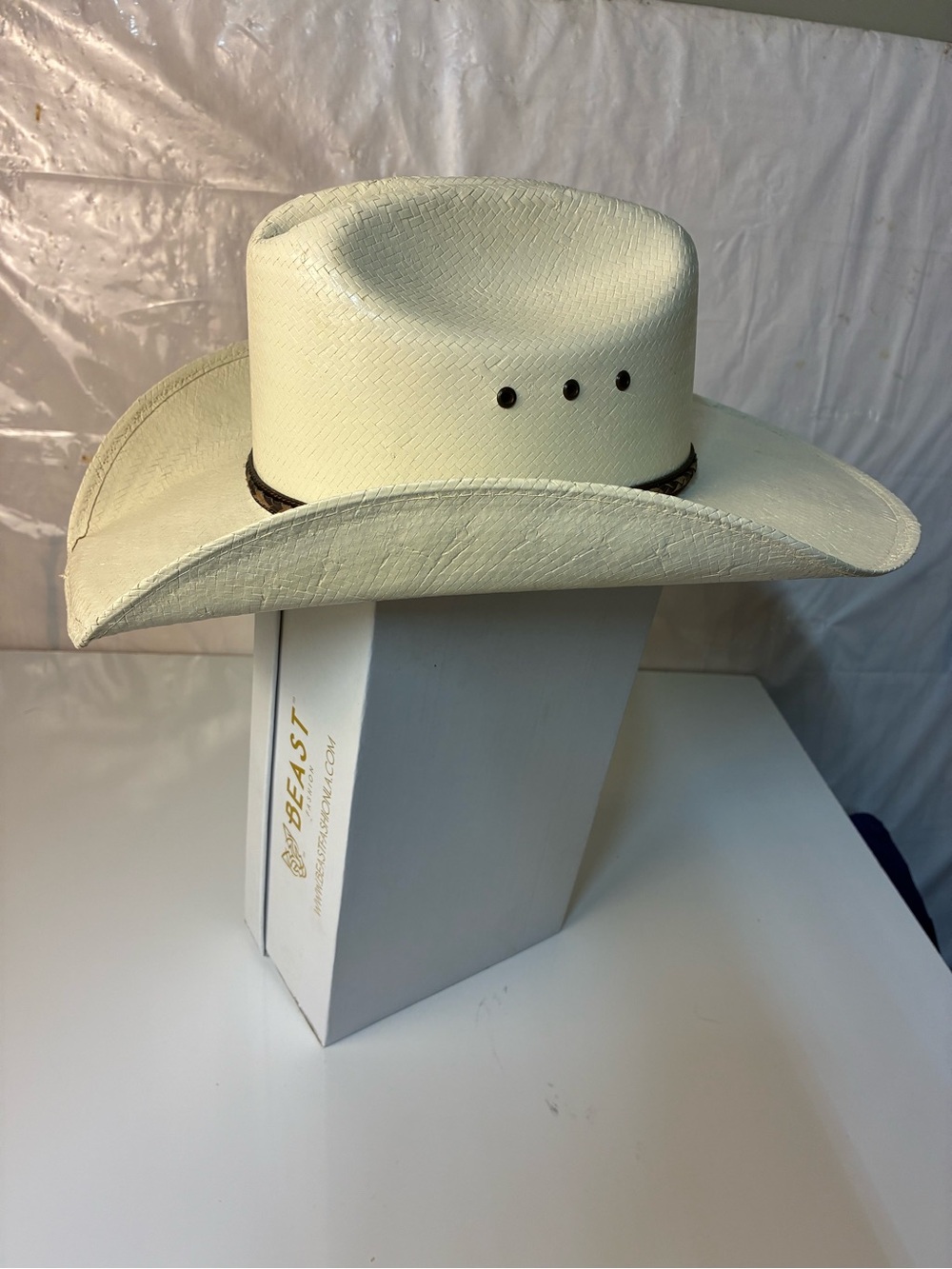 Justin Black Hills 10X Straw Cowboy Hat